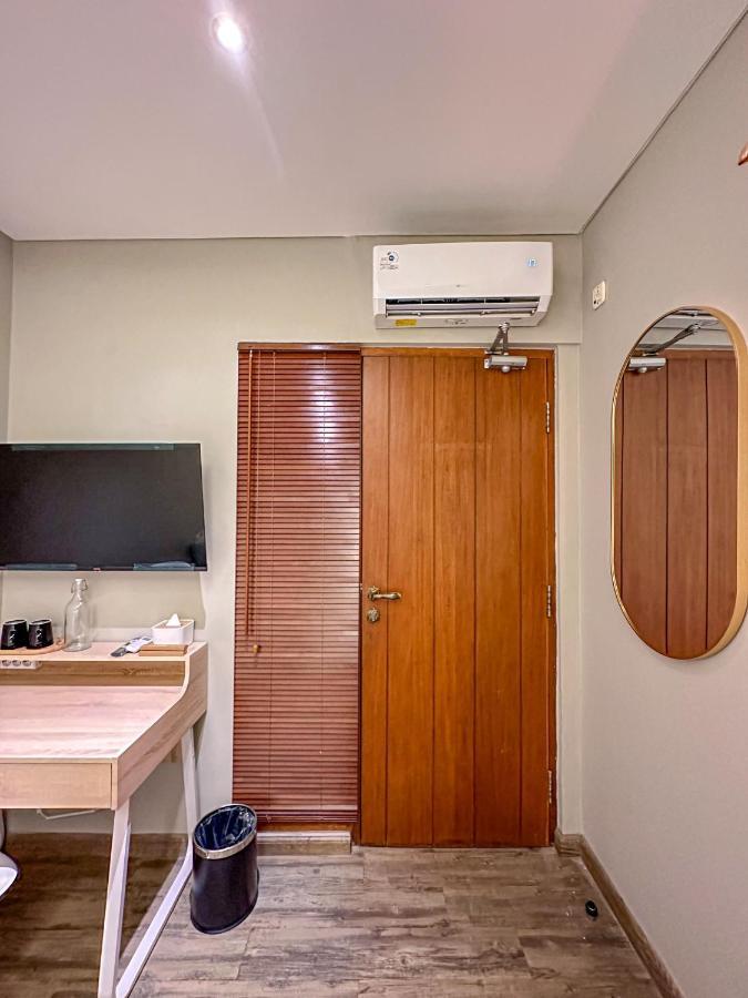 Lugano Arte Homestay Jakarta Bagian luar foto