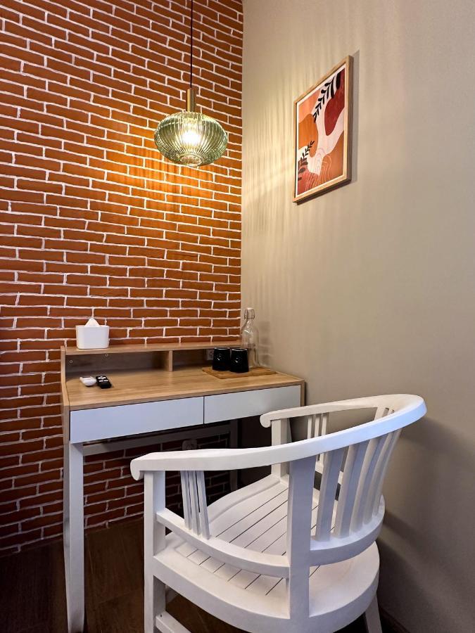 Lugano Arte Homestay Jakarta Bagian luar foto