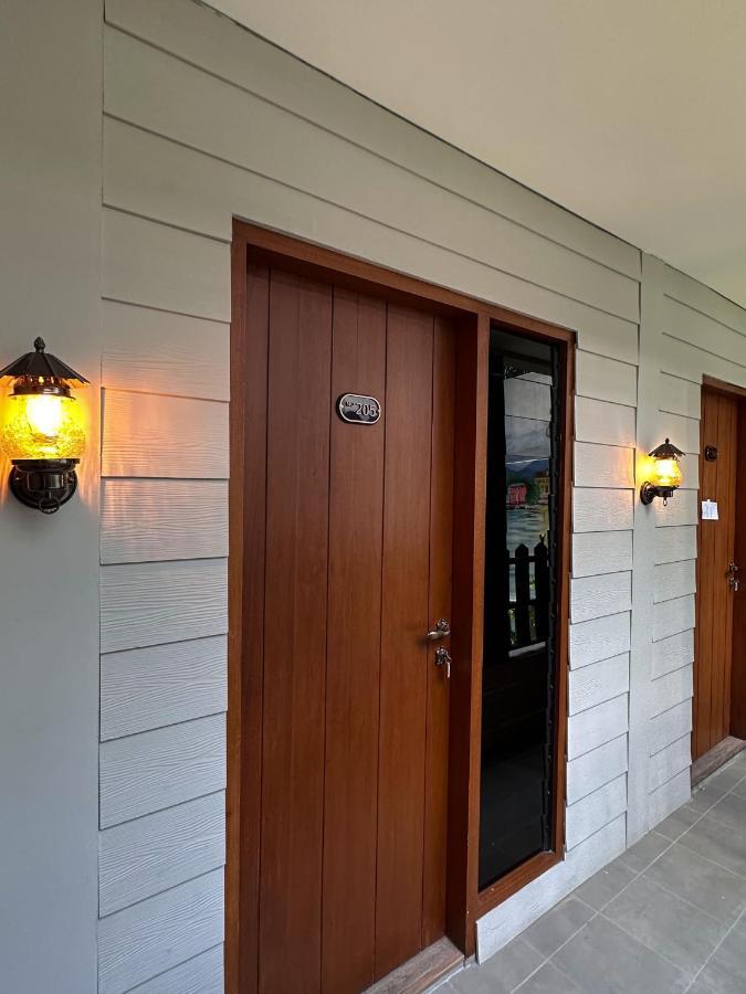 Lugano Arte Homestay Jakarta Bagian luar foto