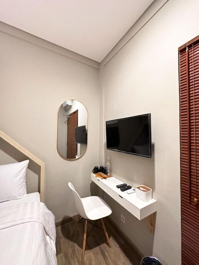Lugano Arte Homestay Jakarta Bagian luar foto